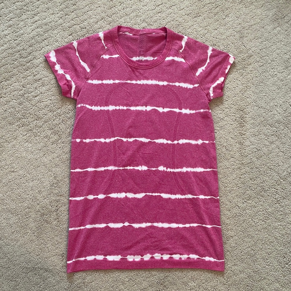 lululemon t shirt
